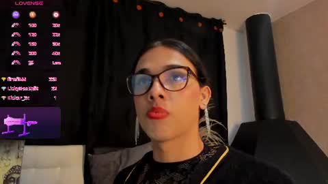 Snapshot of almazz_ chatting on 06.21.26 Santy online show from 06.21.26