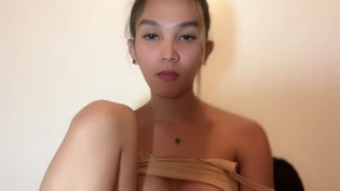 Snapshot of almighty_mariaax chatting on 10.05.25 larah online show from 10.05.25