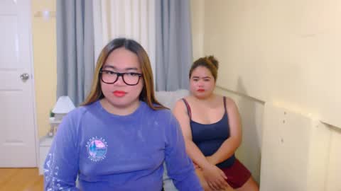 Snapshot of almirablont13 chatting on 04.23.26 Almira online show from 04.23.26