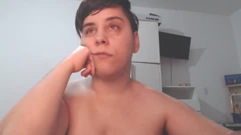 Snapshot of almondonwheels chatting on 12.29.24 Almond online show from 12.29.24