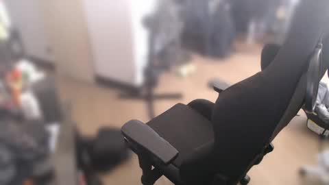 Snapshot of aloha_king chatting on 01.05.25 simplyfaded online show from 01.05.25