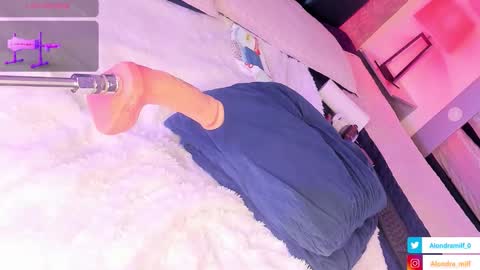 Snapshot of alondra_milff chatting on 12.22.25 ALONDRAMILF online show from 12.22.25