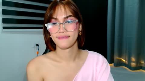 Snapshot of alondrasvenom69 chatting on 06.14.26 Alondra online show from 06.14.26