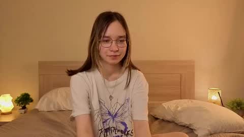 Snapshot of aloreanna chatting on 04.29.26 Alorenna online show from 04.29.26
