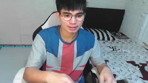 Snapshot of alpha_rider chatting on 12.19.25 Angelo online show from 12.19.25