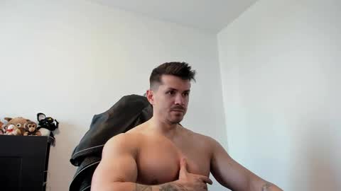 Snapshot of alphagodleatherking92 chatting on 05.12.26 LeatherMaster online show from 05.12.26