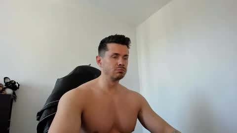 Snapshot of alphagodleatherking92 chatting on 05.27.26 LeatherMaster online show from 05.27.26