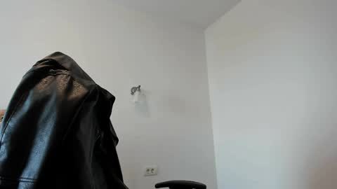 Snapshot of alphagodleatherking92 chatting on 06.03.26 LeatherMaster online show from 06.03.26