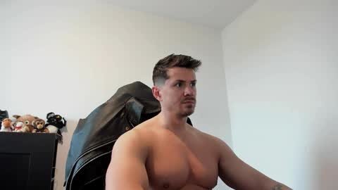 Snapshot of alphagodleatherking92 chatting on 06.06.26 LeatherMaster online show from 06.06.26