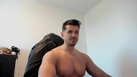 Snapshot of alphagodleatherking92 chatting on 06.08.26 LeatherMaster online show from 06.08.26