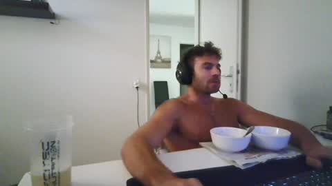Snapshot of alphah_hunk chatting on 06.26.26 alphah_hunk online show from 06.26.26