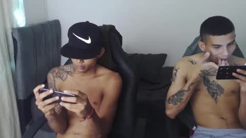 Snapshot of alphas_latins chatting on 05.15.26 alphas_latins online show from 05.15.26