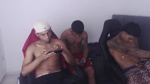 Snapshot of alphas_latins chatting on 05.30.26 alphas_latins online show from 05.30.26