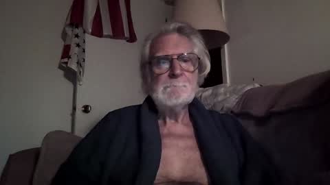 Snapshot of alphauniform chatting on 01.07.25 AlphaUniform online show from 01.07.25