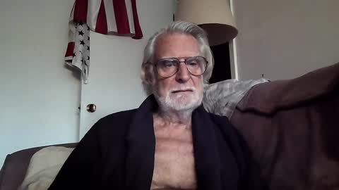 Snapshot of alphauniform chatting on 01.10.25 AlphaUniform online show from 01.10.25