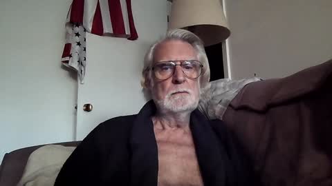 Snapshot of alphauniform chatting on 01.10.25 AlphaUniform online show from 01.10.25