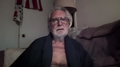 Snapshot of alphauniform chatting on 01.12.25 AlphaUniform online show from 01.12.25