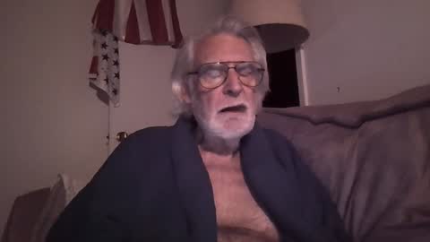 Snapshot of alphauniform chatting on 01.19.25 AlphaUniform online show from 01.19.25