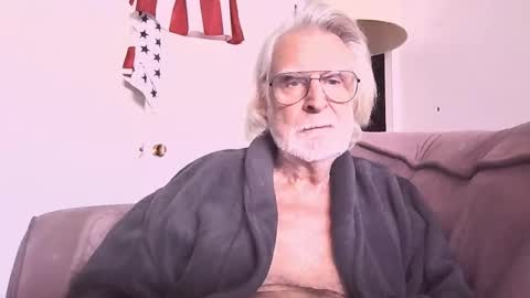 Snapshot of alphauniform chatting on 02.22.25 AlphaUniform online show from 02.22.25