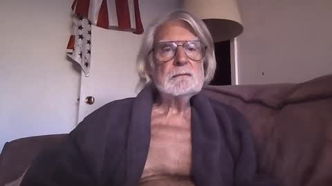 Snapshot of alphauniform chatting on 02.26.25 AlphaUniform online show from 02.26.25