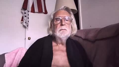 Snapshot of alphauniform chatting on 10.15.25 AlphaUniform online show from 10.15.25