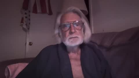 Snapshot of alphauniform chatting on 11.22.25 AlphaUniform online show from 11.22.25