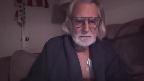 Snapshot of alphauniform chatting on 12.18.25 AlphaUniform online show from 12.18.25