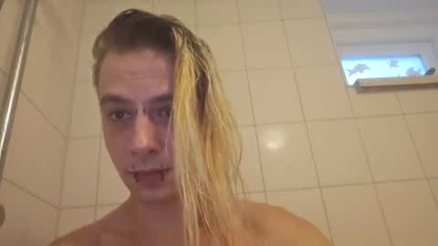 Snapshot of altboy010 chatting on 12.27.24 altboy010 online show from 12.27.24