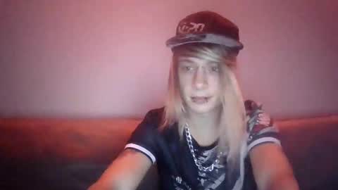 Snapshot of altboy010 chatting on 09.12.25 altboy010 online show from 09.12.25