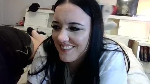 Snapshot of altraven chatting on 06.05.26 altraven online show from 06.05.26