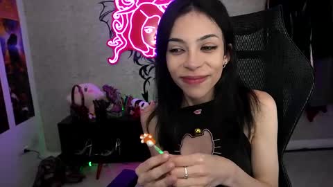 Snapshot of altsofie chatting on 12.21.24 Sofie Kimino online show from 12.21.24