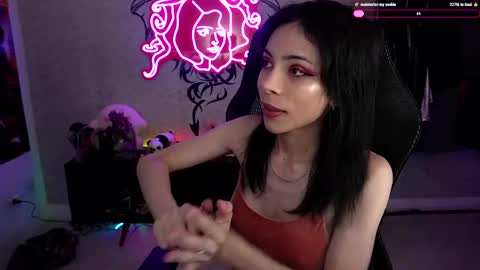 Snapshot of altsofie chatting on 12.25.24 Sofie Kimino online show from 12.25.24