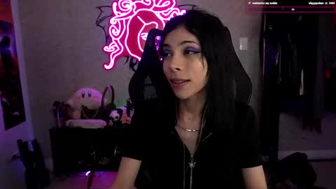 Snapshot of altsofie chatting on 12.31.24 Sofie Kimino online show from 12.31.24