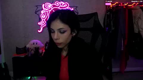 Snapshot of altsofie chatting on 01.01.25 Sofie Kimino online show from 01.01.25