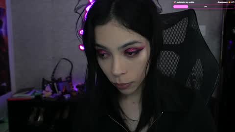 Snapshot of altsofie chatting on 01.16.25 Sofie Kimino online show from 01.16.25