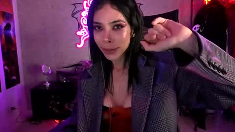 Snapshot of altsofie chatting on 02.05.25 Sofie Kimino online show from 02.05.25