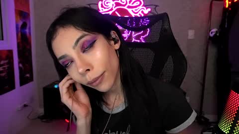 Snapshot of altsofie chatting on 02.09.25 Sofie Kimino online show from 02.09.25