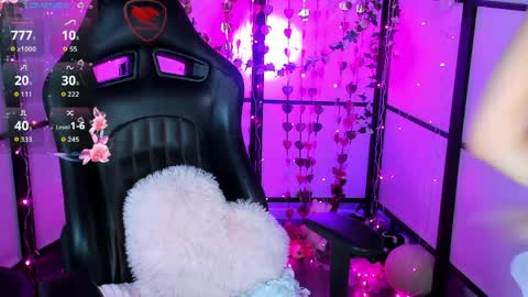 Snapshot of aluwe_meow chatting on 03.25.26 Aluwe online show from 03.25.26