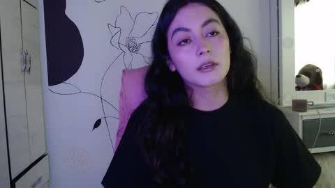 Snapshot of aly_foxx chatting on 12.19.24 Aly foxx online show from 12.19.24