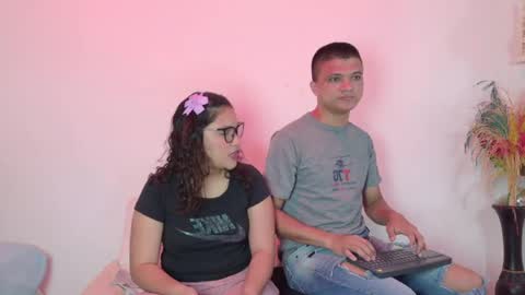 Snapshot of aly_n_sebas chatting on 05.21.26 aly_n_sebas online show from 05.21.26