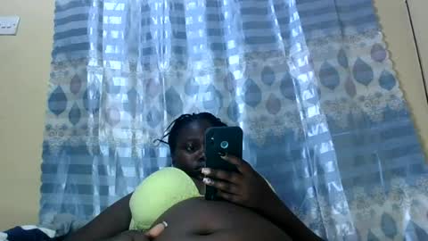 Snapshot of alyabeiby chatting on 06.14.26 alyabeiby online show from 06.14.26