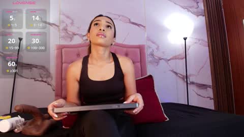 Snapshot of alyathompson chatting on 10.16.25 Alya online show from 10.16.25