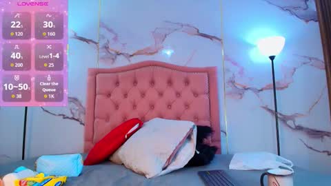 Snapshot of alyathompson chatting on 11.27.25 Alya online show from 11.27.25