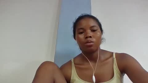 Snapshot of alydie7 chatting on 04.19.26 alydie7 online show from 04.19.26