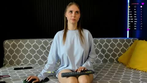 Alena online show from 04.28.26