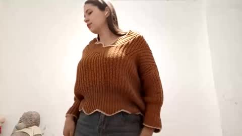 Snapshot of alysaadley chatting on 12.19.25 Zara online show from 12.19.25