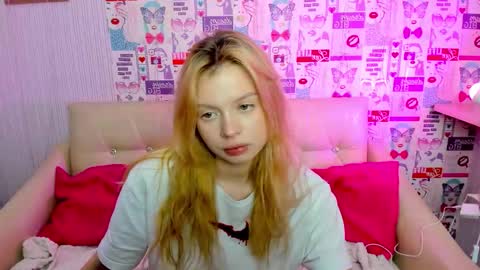 Snapshot of alysameow chatting on 12.05.25 Alysa 7GMT online show from 12.05.25