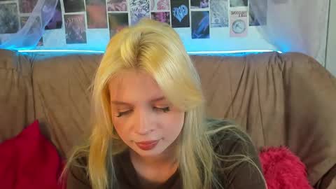 Snapshot of alysameow chatting on 01.09.26 Alysa 7GMT online show from 01.09.26