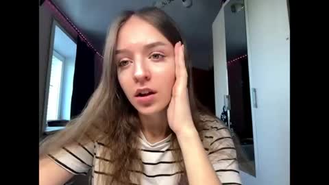 Snapshot of alysawithy chatting on 05.18.26 alysawithy online show from 05.18.26