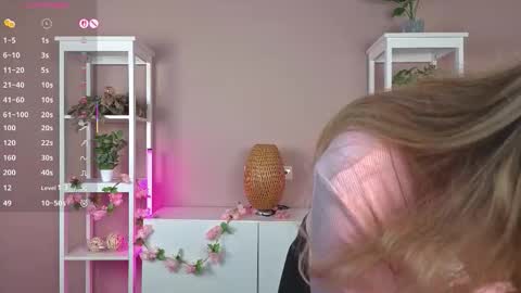 Vanessa online show from 09.22.25